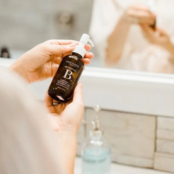 🙌 2/$55 NIB One Love Organics Botanical Vitamin B Enzyme Cleansing Oil $45.00 - Picture 14 of 16